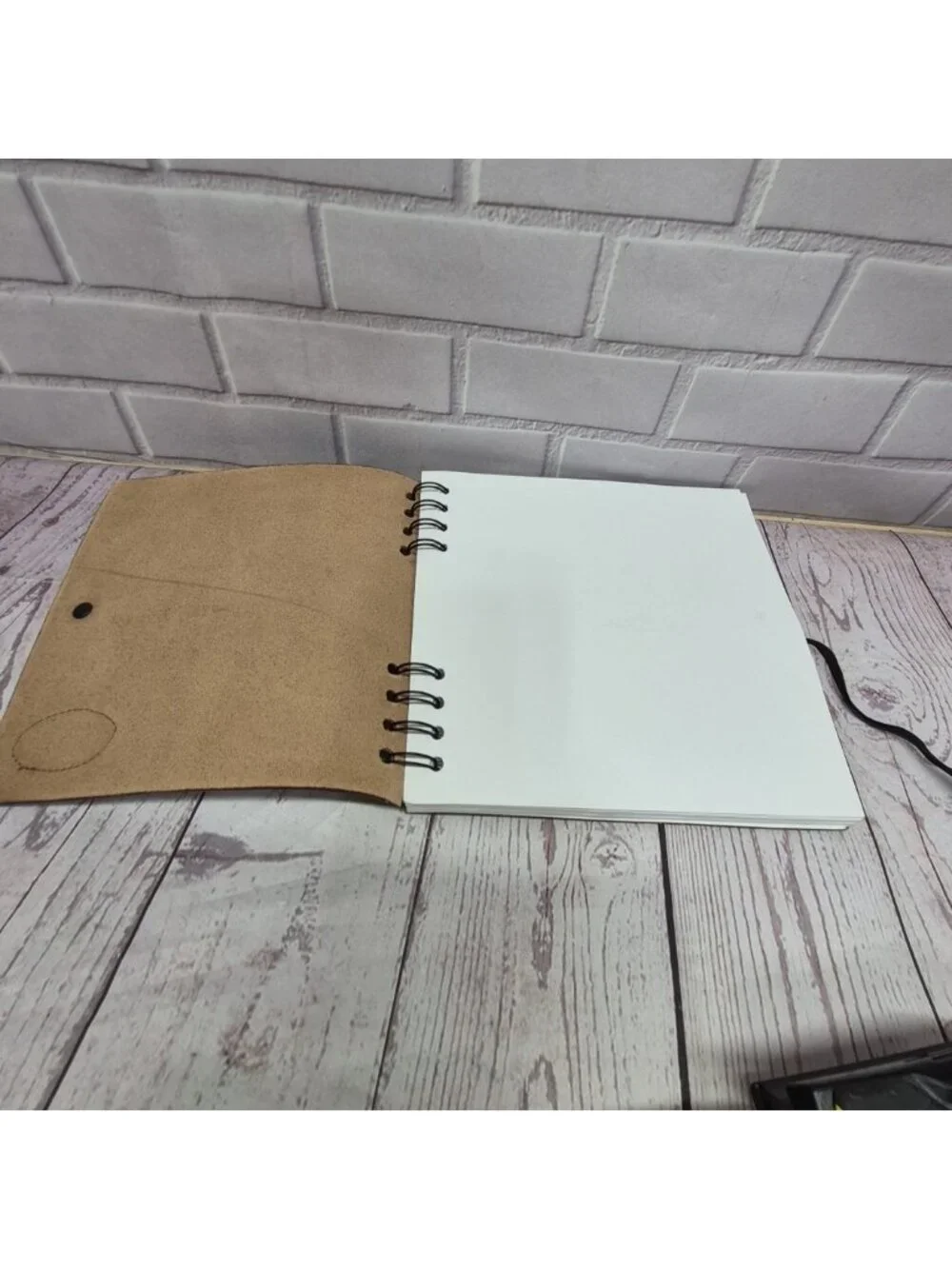 Land Rover Logo Leather Paper Blank Notebook-by Mulholland Brothers~Photo Mounts - Picture 4 of 9